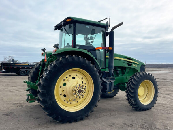 2011 John Deere 7830 4WD Tractor