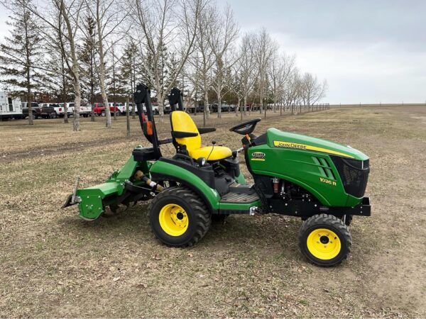Tractor John Deere 1026R 4WD
