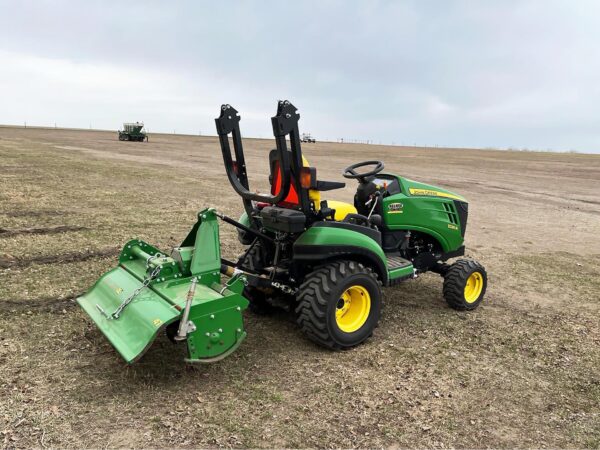 Tractor John Deere 1026R 4WD