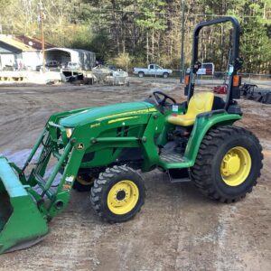 Tractor John Deere 3032E 4WD