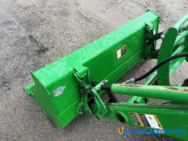 Compact Utility Tractor 2018 John Deere 3033R 4WD