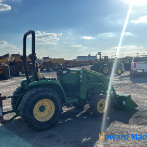 Compact Utility Tractor 2018 John Deere 3033R 4WD