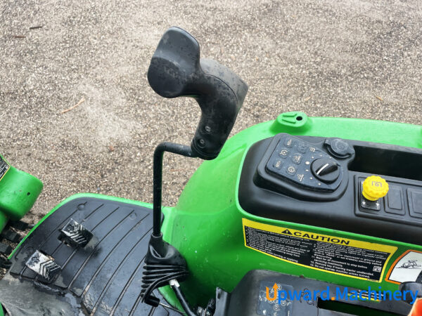 Compact Utility Tractor 2018 John Deere 3033R 4WD