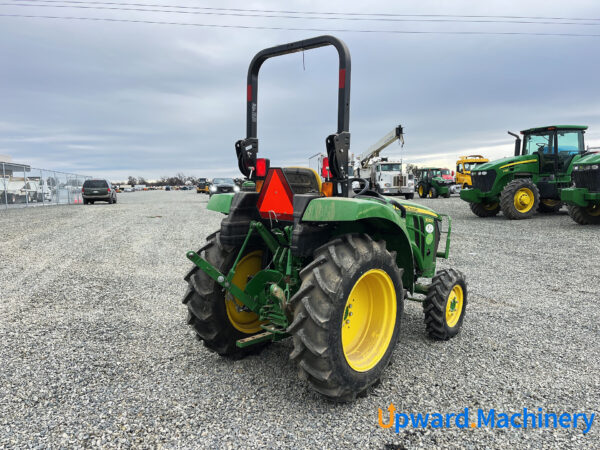 Compact Utility Tractor 2019 John Deere 3025D 4WD Lot: 2