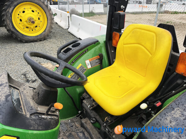 Compact Utility Tractor 2019 John Deere 3025D 4WD Lot: 2