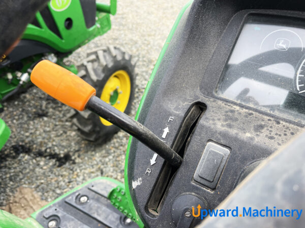 Compact Utility Tractor 2019 John Deere 3025D 4WD Lot: 3