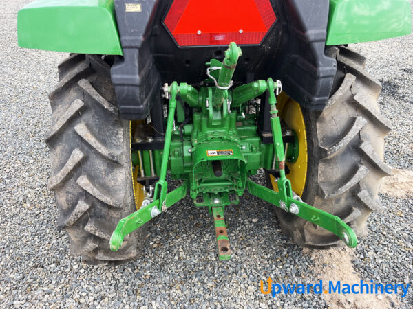 Compact Utility Tractor 2020 John Deere 3025D 4WD Lot: 2