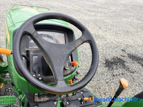 Compact Utility Tractor 2020 John Deere 3025D 4WD Lot: 2