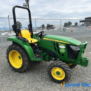 Compact Utility Tractor 2020 John Deere 3025D 4WD Lot: 2