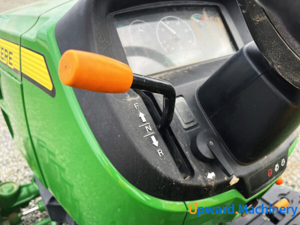 Compact Utility Tractor 2020 John Deere 3025D 4WD Lot: 2