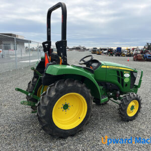 Compact Utility Tractor 2020 John Deere 3025D 4WD Lot: 2