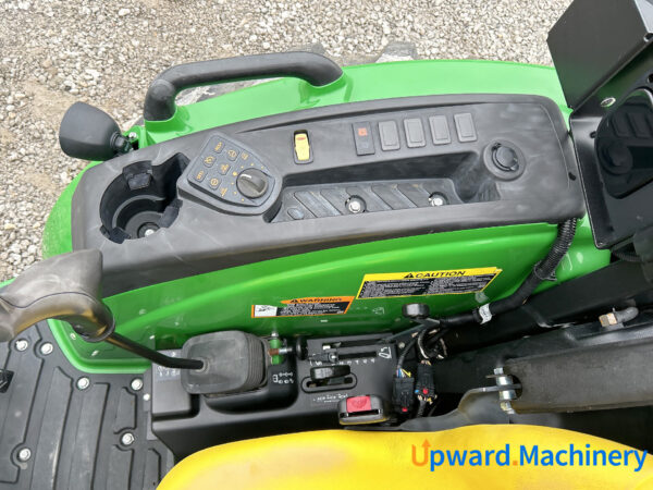 Compact Utility Tractor 2022 John Deere 4052M 4WD