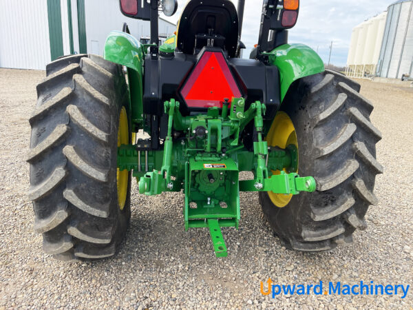 Utility Tractor 2022 John Deere 5075E 4WD