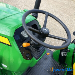 Utility Tractor 2022 John Deere 5075E 4WD