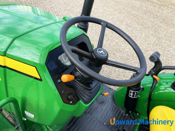 Utility Tractor 2022 John Deere 5075E 4WD