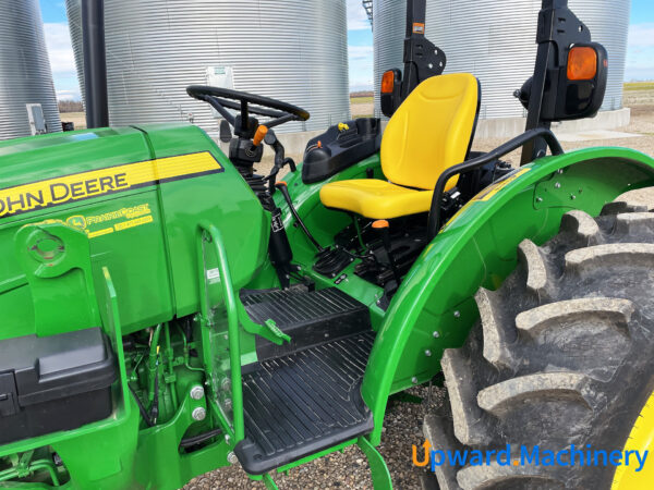 Utility Tractor 2022 John Deere 5075E 4WD