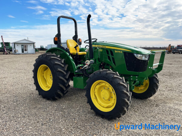 Utility Tractor 2022 John Deere 5075E 4WD