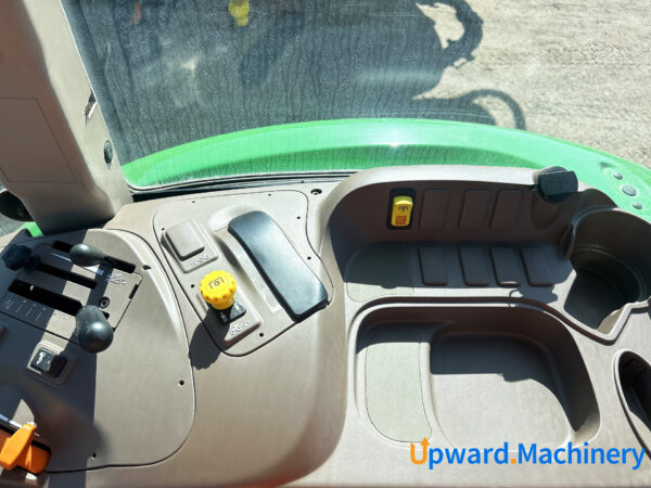 Utility Tractor 2022 John Deere 5090E 4WD