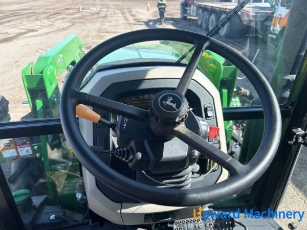 Utility Tractor 2022 John Deere 5090E 4WD